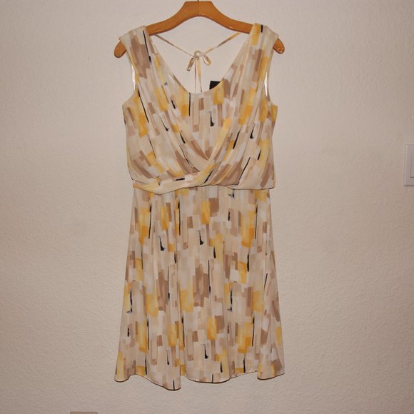 WHBM Yellow Geo Printed Surplice Dress sz 4 - Picture 4 of 11